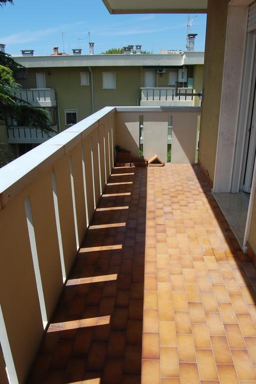 Appartamento Elegance Lignano Sabbiadoro Exteriör bild