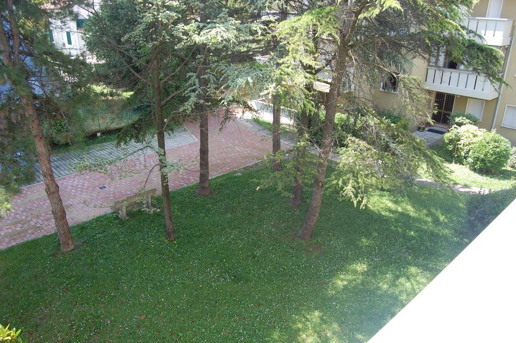 Appartamento Elegance Lignano Sabbiadoro Exteriör bild